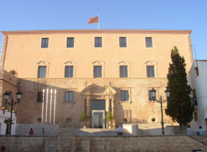 Els cursos van destinats a comerços i empreses de la Torre.